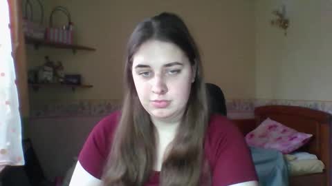 hess_luna_ online show from December 23, 10:32 am