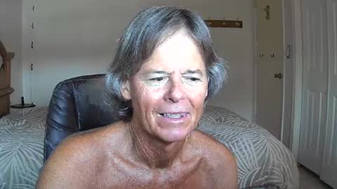 hewes1 online show from July 28, 12:34 pm