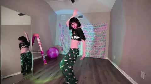 salem online show from February 6, 6:51 am