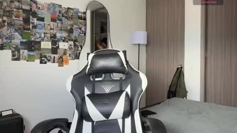 hey_cesard online show from October 22, 3:03 pm