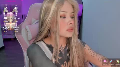 Snapshot of heybambino_ chatting on March 10, 1:12 am Bambi.....Help me get 100 likes in the satisfaction bar. online show from March 10, 1:12 am