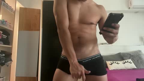 hhernan1 online show from February 15, 6:17 pm