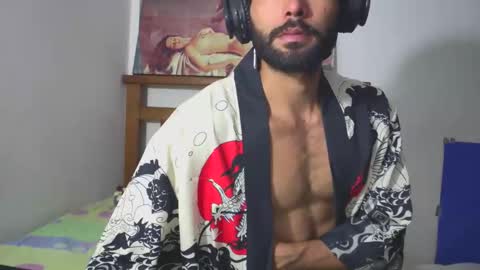 hideonbush online show from December 2, 4:27 pm