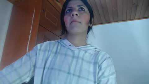 Snapshot of hilari18 chatting on October 8, 12:18 am hilaril18 online show from October 8, 12:18 am