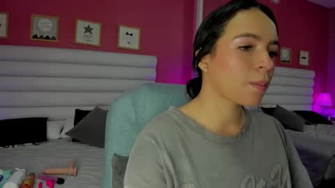 hilary_tailor online show from November 17, 11:02 am