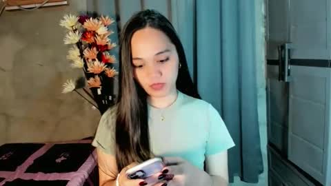 hilarymolly online show from February 6, 10:01 pm