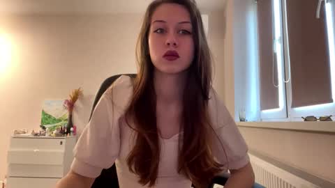 Hi Im Elizabeth online show from November 22, 10:35 am