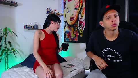 Snapshot of hill_and_jack chatting on February 8, 11:01 am Hill and Jack online show from February 8, 11:01 am