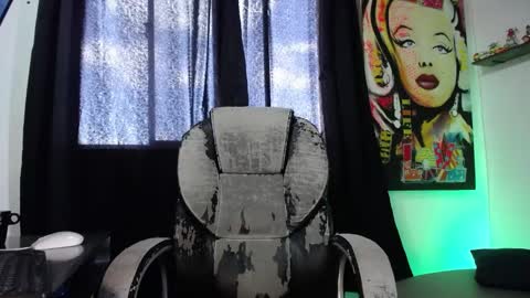 Snapshot of hill_and_jack chatting on January 12, 5:33 pm Hill and Jack online show from January 12, 5:33 pm