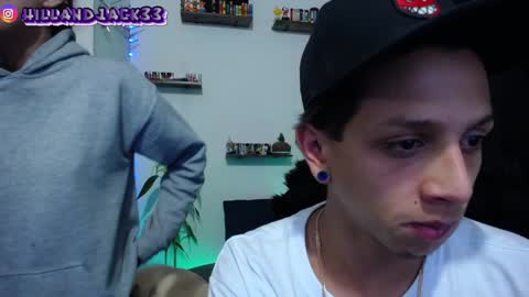 Snapshot of hill_and_jack chatting on January 24, 12:52 am Hill and Jack online show from January 24, 12:52 am