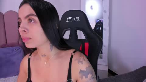 sarah online show from February 11, 11:42 am