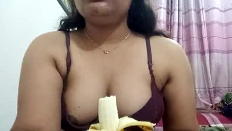 himuhimu22 online show from October 12, 8:10 pm