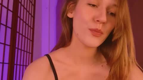 Hina online show from December 28, 2:42 pm