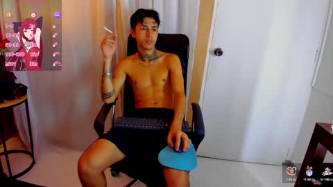 Snapshot of hinata_itachi chatting on February 21, 6:18 am FANE AND DAVID online show from February 21, 6:18 am