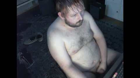 hipguy91 online show from November 7, 8:00 pm