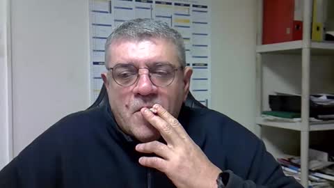 hippo online show from December 3, 6:21 am