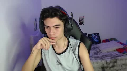 Hisokax online show from February 15, 3:42 am