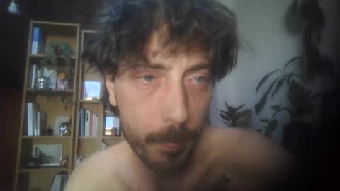 hitmenoww online show from June 12, 8:24 am
