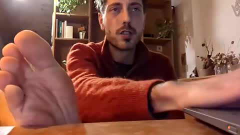 hitmenoww online show from November 24, 6:50 pm