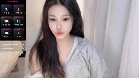 hkchengcheng online show from December 18, 1:01 am