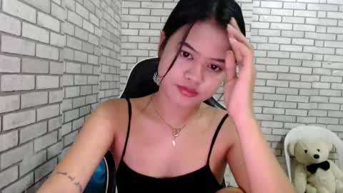 hoelyfloryn online show from March 29, 10:39 am