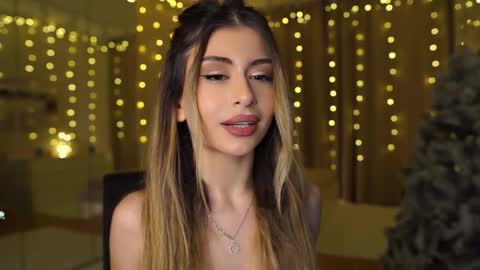 Moni Monica online show from December 16, 2:12 pm