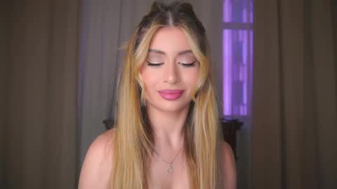 Moni Monica online show from April 10, 9:58 am