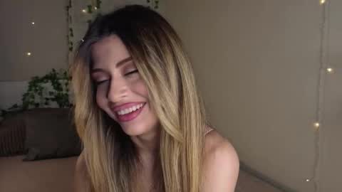 Moni Monica online show from November 2, 9:09 am