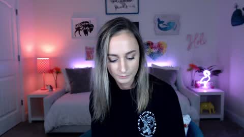 Holi Hurricane online show from October 2, 4:11 am