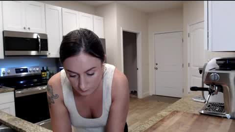 Holi Hurricane online show from April 17, 2:58 am