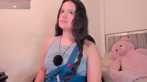 holly_16 online show from March 2, 11:22 pm
