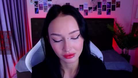 Snapshot of holly_berryy_ chatting on September 13, 1:52 am holly_berryy_ online show from September 13, 1:52 am