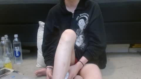 Snapshot of hollyhawkes chatting on February 27, 12:36 am Holly Hawkes online show from February 27, 12:36 am