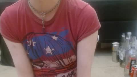 Snapshot of hollyhawkes chatting on September 19, 1:54 am Holly Hawkes online show from September 19, 1:54 am