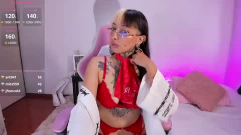Holly Hudson     online show from July 9, 1:26 pm