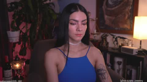 Holly Linder online show from April 11, 2:16 am