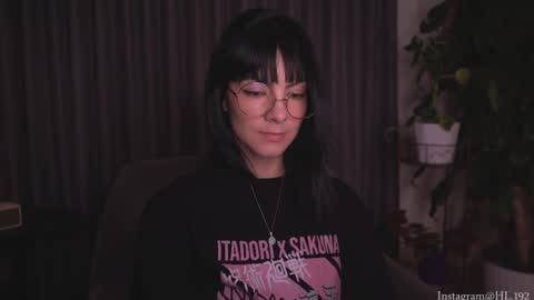 Holly Linder online show from November 12, 2:25 am