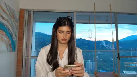 Snapshot of hollyshit_ chatting on October 6, 10:49 pm hollyshit_ online show from October 6, 10:49 pm