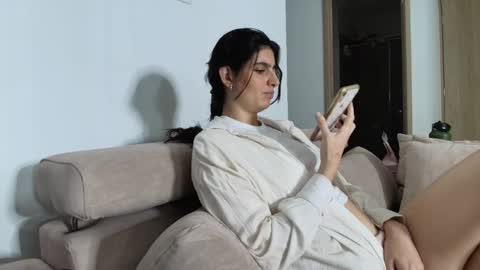 Snapshot of hollyshit_ chatting on October 20, 12:37 am hollyshit_ online show from October 20, 12:37 am