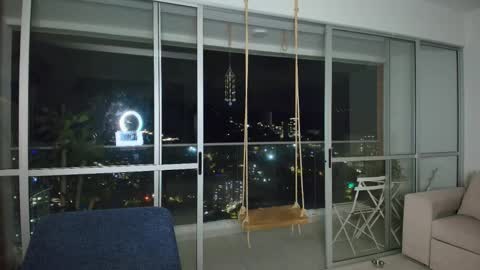 hollyshit_ online show from December 14, 11:33 pm