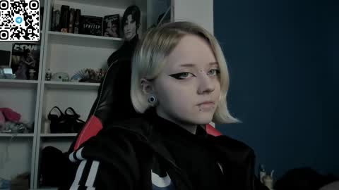 holy_mistresss online show from February 13, 9:45 am