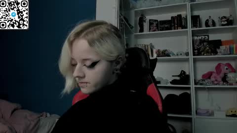 holy_mistresss online show from January 11, 10:10 am