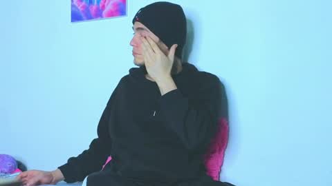      online show from April 10, 6:52 am