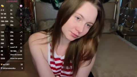 holybabydoll online show from December 15, 12:45 pm