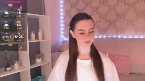 Mia online show from March 6, 3:49 am