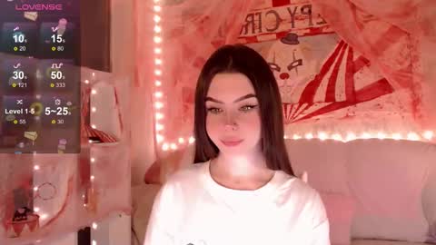 Mia online show from November 3, 5:08 am