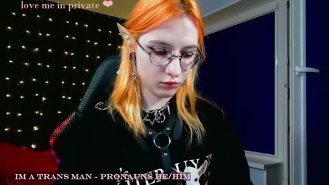 Honelints boyblonde hair AsterMIntfemboybrown hair online show from February 7, 7:27 pm