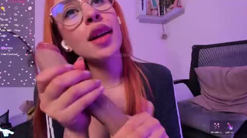  Hi Im  Annie  vic   Your dreams came true  online show from June 11, 2:53 am