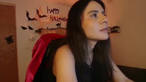 Snapshot of honey_buu chatting on October 20, 2:55 pm online show from October 20, 2:55 pm