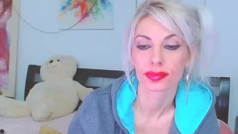 honey_lara online show from January 13, 3:25 am